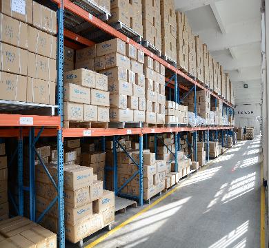 افتتاح قسم لشحن المنتجات التى تباع من خلال صفحات الاونلاين